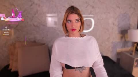 Hanna  online show from December 18, 8:15 pm