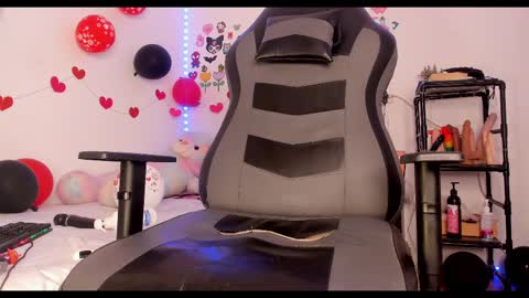 Snapshot of hanna_weist1 chatting on February 16, 5:48 am Akane Tendo online show from February 16, 5:48 am