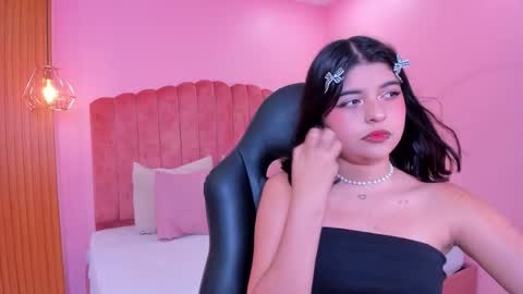 Hanna 3 online show from December 15, 5:39 pm