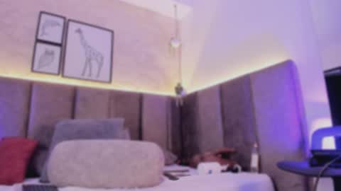 Snapshot of hannaa_doll chatting on December 3, 7:01 pm Hanna online show from December 3, 7:01 pm