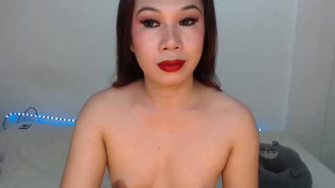 Hannah online show from March 28, 5:18 am