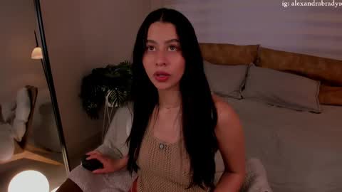 Hannah online show from October 14, 9:37 pm