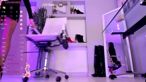 HANNAH HOWELL online show from January 28, 2:53 pm