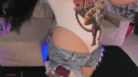 Hannah online show from January 12, 12:27 am