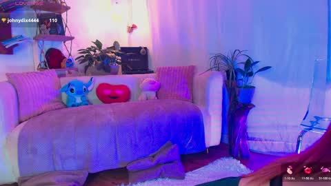 hannah_lovee online show from April 9, 3:06 am