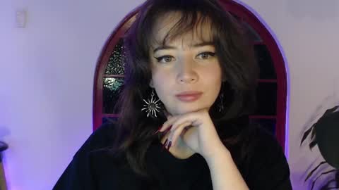 Snapshot of hannah_valhalla chatting on December 19, 3:29 am Hannah online show from December 19, 3:29 am