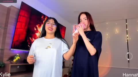 Hannah online show from January 2, 12:02 am