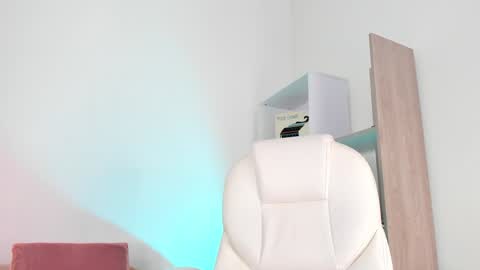 Hannah online show from January 31, 9:05 pm