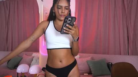 Snapshot of hannahcartter chatting on March 3, 12:06 am HANNAH online show from March 3, 12:06 am