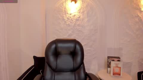 Snapshot of hannahjamesx chatting on November 2, 5:04 pm HANNAH J online show from November 2, 5:04 pm