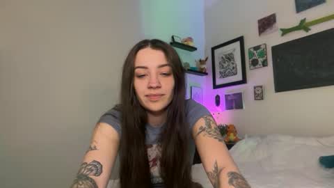 Hannah Taylor online show from February 13, 6:48 pm