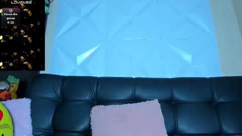 Hanna Independent Model online show from March 7, 3:51 am