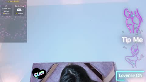 hannarodrigueez online show from April 16, 9:39 pm