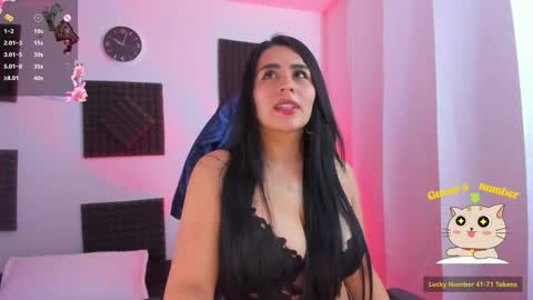 Snapshot of hannarusso chatting on November 1, 3:03 pm Hanna online show from November 1, 3:03 pm