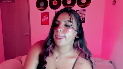 Snapshot of hannasofia chatting on June 29, 8:53 pm sofia online show from June 29, 8:53 pm