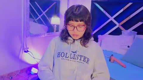 hannita_01 online show from July 14, 12:00 pm