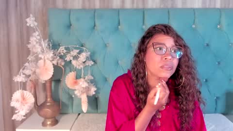 Snapshot of hannnafoxx chatting on January 23, 1:13 pm online show from January 23, 1:13 pm