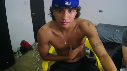Snapshot of hansel_take chatting on June 1, 3:41 am hansel_take online show from June 1, 3:41 am