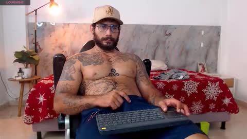 hanz_col online show from February 12, 3:34 am