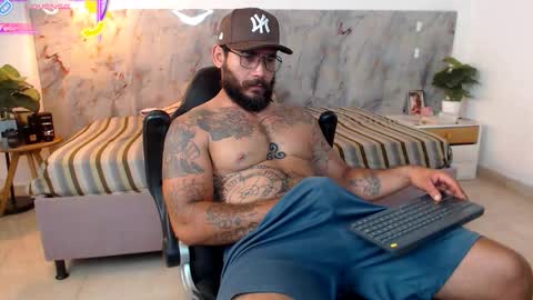 hanz_col online show from March 23, 12:25 am