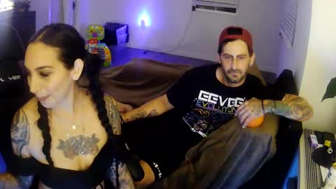 Snapshot of happybeerdad chatting on October 7, 3:14 am happybeerdad online show from October 7, 3:14 am