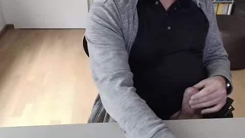 Cum for you online show from January 30, 1:10 pm