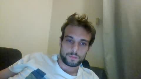 happyfunnyboy79 online show from July 3, 9:21 pm