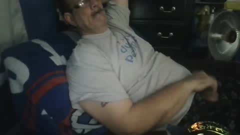 happyhappy4 online show from January 6, 6:39 am