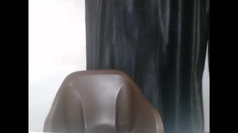 Snapshot of happyslut7 chatting on September 18, 8:33 pm happyslut7 online show from September 18, 8:33 pm