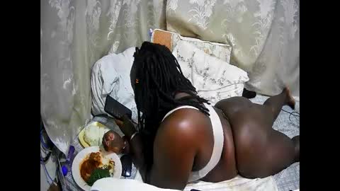 happysonia online show from April 5, 8:17 pm