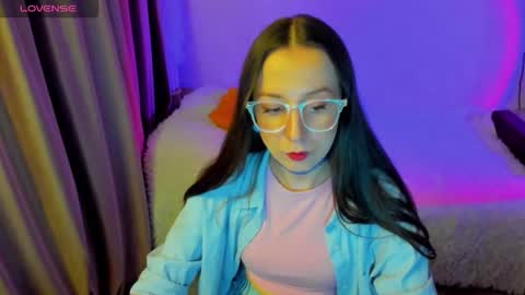 Stephanie online show from March 26, 4:01 pm