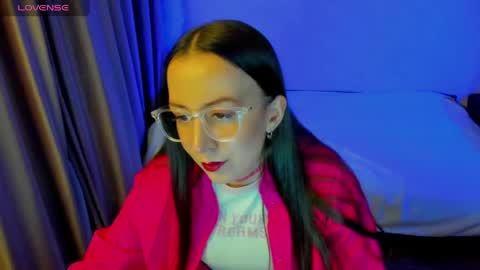 Stephanie online show from April 9, 7:41 pm