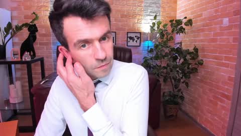 Snapshot of hard_and_juici chatting on January 27, 3:07 pm Steve online show from January 27, 3:07 pm