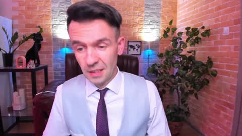 Snapshot of hard_and_juici chatting on February 3, 2:45 pm Steve online show from February 3, 2:45 pm