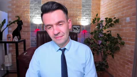 Snapshot of hard_and_juici chatting on February 5, 1:44 pm Steve online show from February 5, 1:44 pm