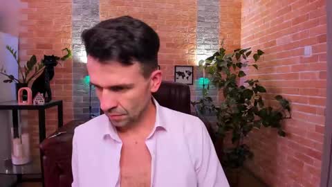 Snapshot of hard_and_juici chatting on February 14, 12:14 pm Steve online show from February 14, 12:14 pm