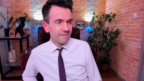 Snapshot of hard_and_juici chatting on February 24, 2:15 pm Steve online show from February 24, 2:15 pm