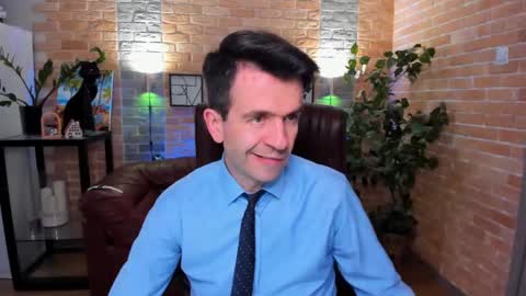 Snapshot of hard_and_juici chatting on March 2, 12:43 pm Steve online show from March 2, 12:43 pm