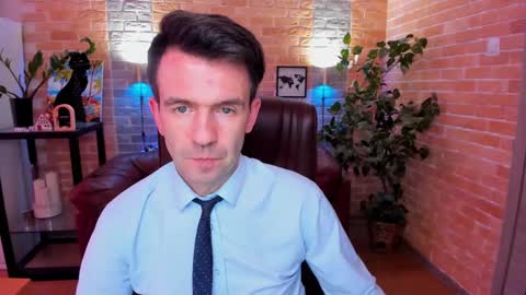 Snapshot of hard_and_juici chatting on March 5, 3:18 pm Steve online show from March 5, 3:18 pm