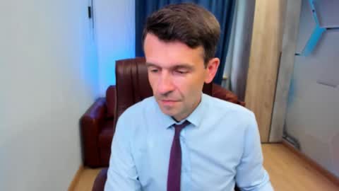 Snapshot of hard_and_juici chatting on September 19, 11:33 am Steve online show from September 19, 11:33 am