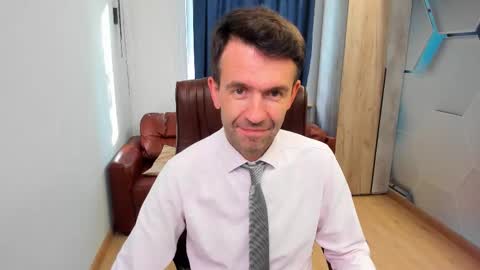 Snapshot of hard_and_juici chatting on September 21, 12:18 pm Steve online show from September 21, 12:18 pm