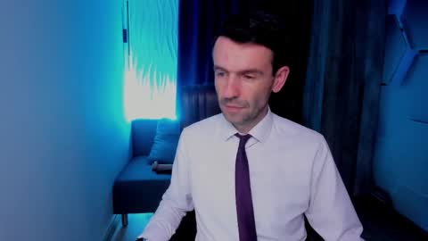 Snapshot of hard_and_juici chatting on October 26, 3:29 pm Steve online show from October 26, 3:29 pm