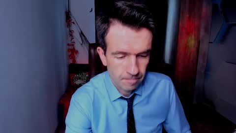 Snapshot of hard_and_juici chatting on November 3, 11:55 am Steve online show from November 3, 11:55 am