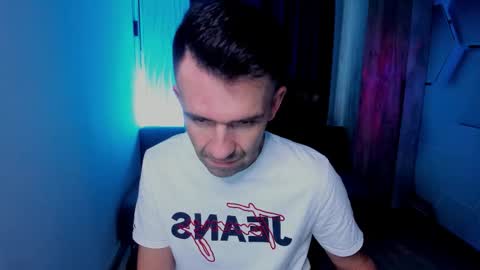 Snapshot of hard_and_juici chatting on November 5, 12:05 pm Steve online show from November 5, 12:05 pm