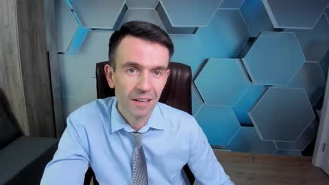 Snapshot of hard_and_juici chatting on November 21, 10:47 am Steve online show from November 21, 10:47 am