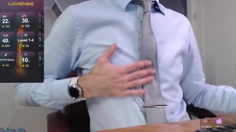 Snapshot of hard_and_juici chatting on November 26, 12:06 pm Steve online show from November 26, 12:06 pm