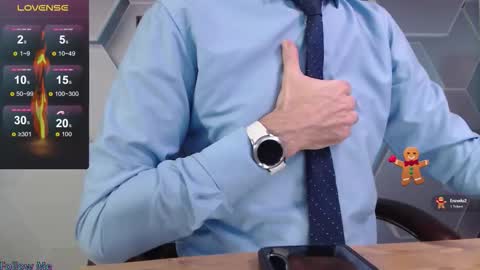 Snapshot of hard_and_juici chatting on December 5, 11:19 am Steve online show from December 5, 11:19 am