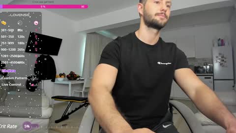 Snapshot of hard_chriss chatting on December 12, 8:25 am Hard Cock online show from December 12, 8:25 am