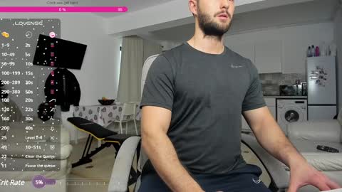 Snapshot of hard_chriss chatting on December 30, 7:59 am Hard Cock online show from December 30, 7:59 am
