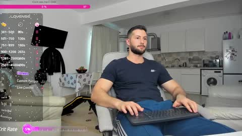 Snapshot of hard_chriss chatting on January 7, 8:13 am Hard Cock online show from January 7, 8:13 am